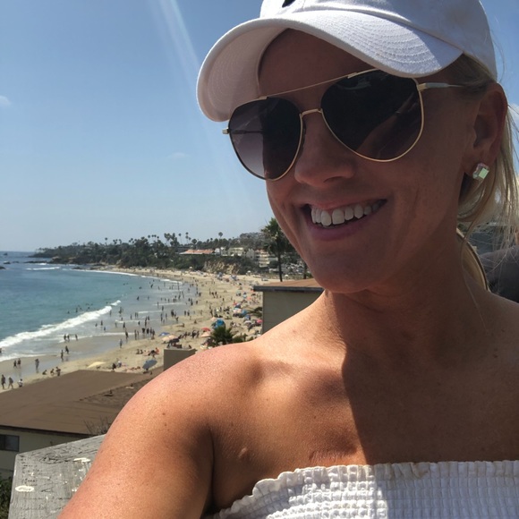 Meet your Posher, Karie 🌟 - Picture 1 of 1